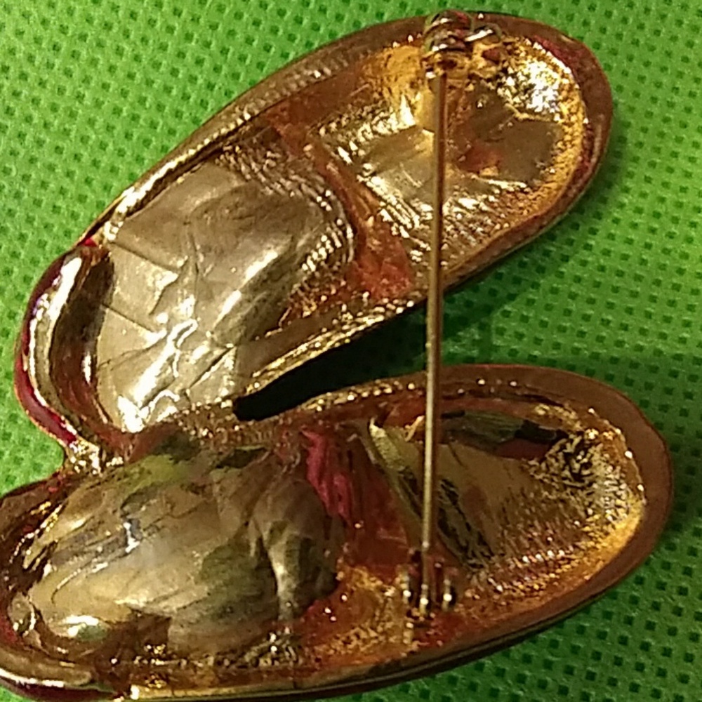 Red Brooch Slippers - Picture 2 of 2